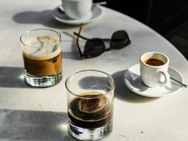 Cold brew dan iced coffee sama-sama menyegarkan
