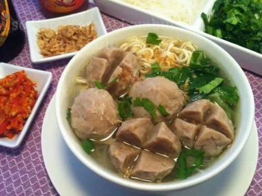 Bakso sapi kenyal. (Cookpad)