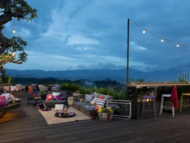 Moxy Sky Resto & Bar