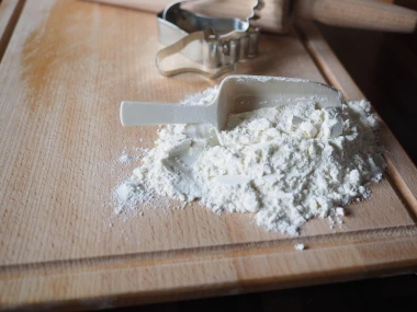 Tepung.